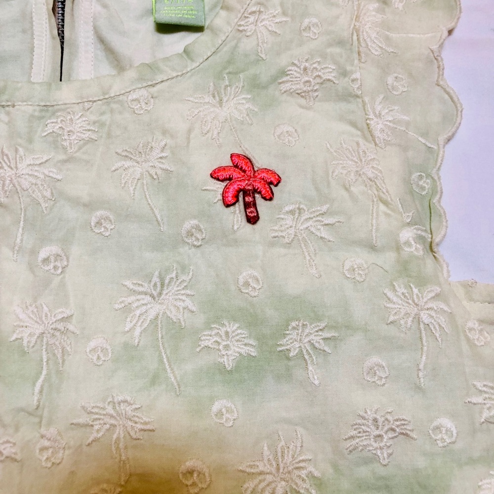 Flutter cap sleeve,skull and palm tree pattern.